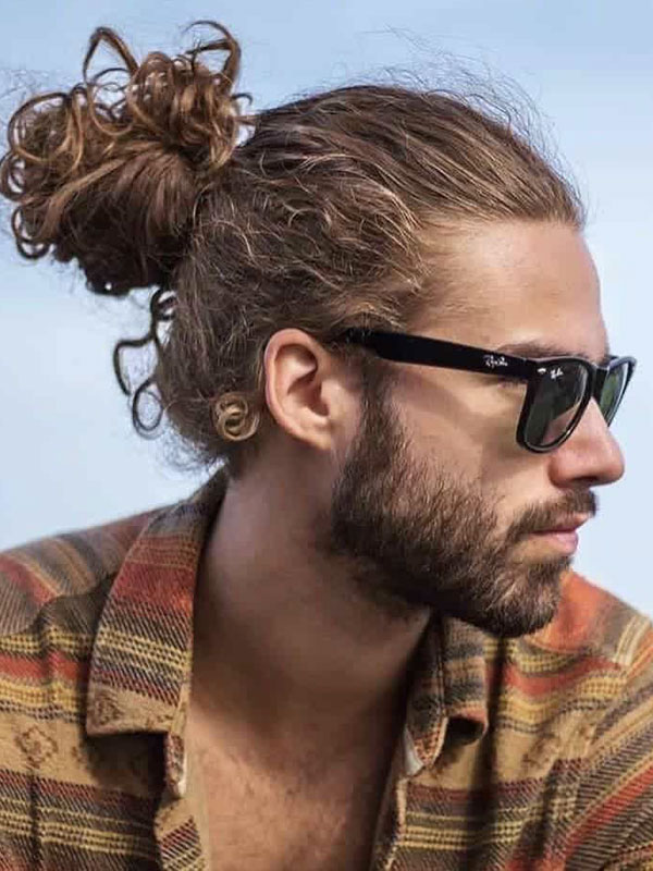 فر من بان (Curly Man Bun) 